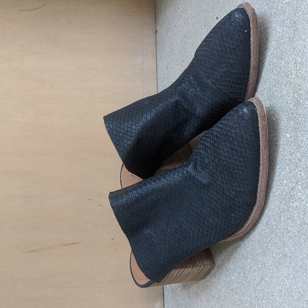❤️ Report Stacked Black Mule